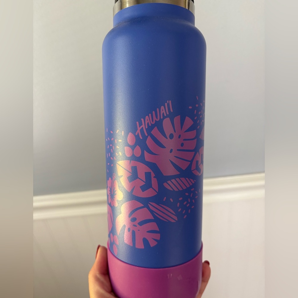 Hydroflask 40oz Hawaii edition - Picture 3 of 4